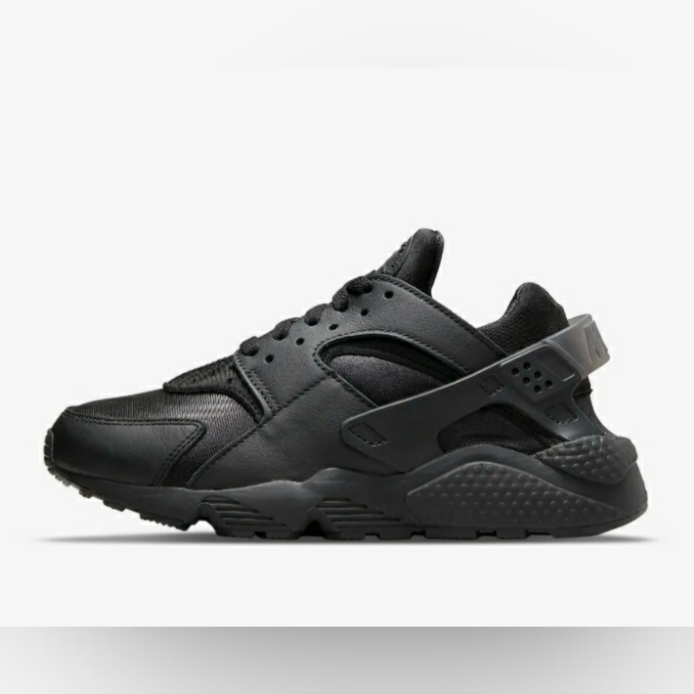 Nike Air Huarache, Womens size 9.5, Black